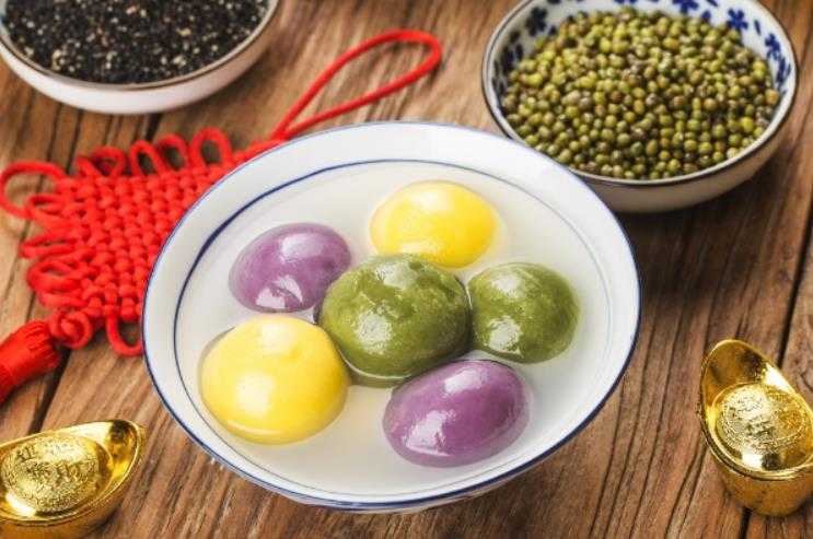 医生建议吃汤圆每餐不超过5至6个 也不应当作正餐来吃