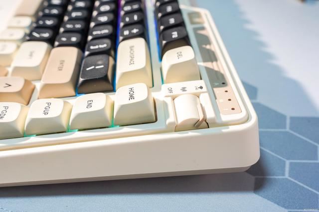 高性价比的复古匠心之作 珂芝K75 Lite三模机械键盘发布插图12 高性价比的复古匠心之作 珂芝K75 Lite三模机械键盘发布插图12