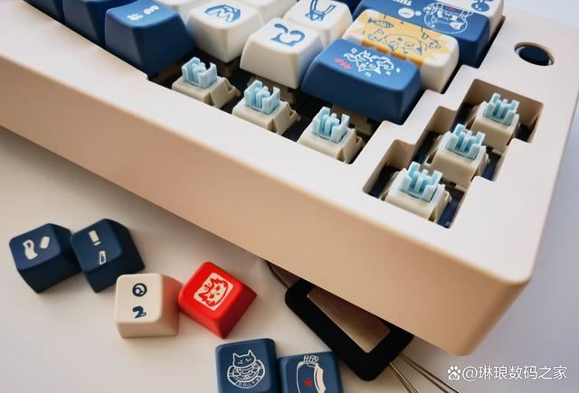最便宜的三模Alice键盘! 赤度ABM066三模机械键盘全面测评插图5 最便宜的三模Alice键盘! 赤度ABM066三模机械键盘全面测评插图5