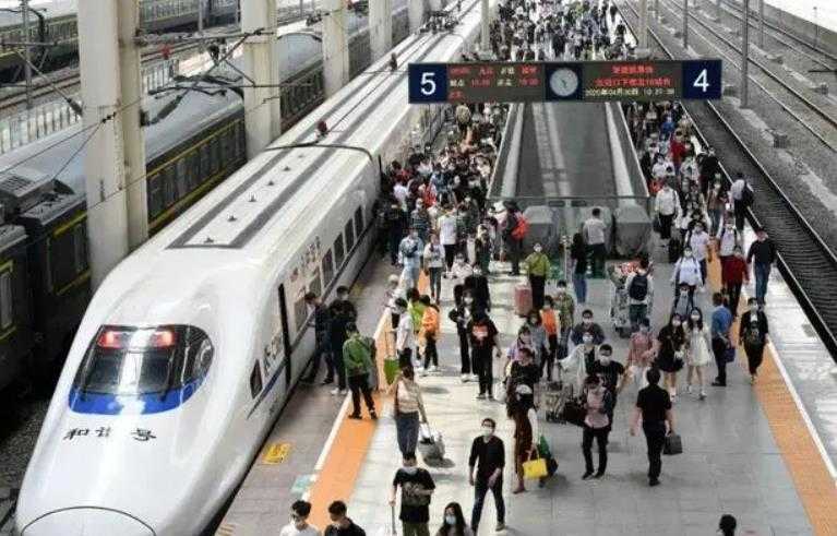 上海到北京仅需2.5小时 CR450列车将投入使用插图 高铁列车