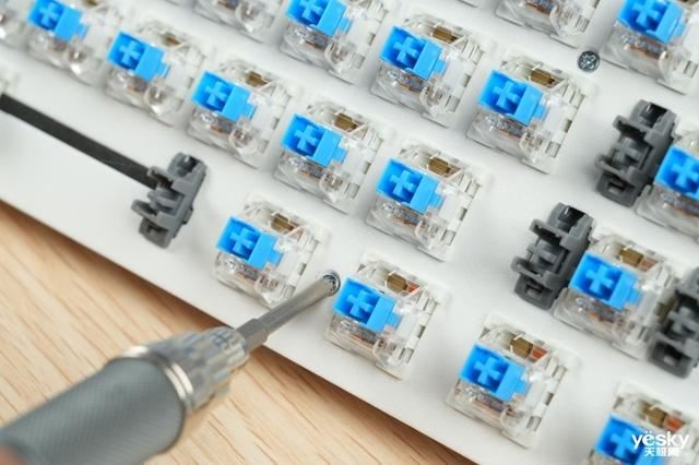 百元价位的全能王者! 雷柏V500PRO 2024版背光游戏机械键盘测评插图11