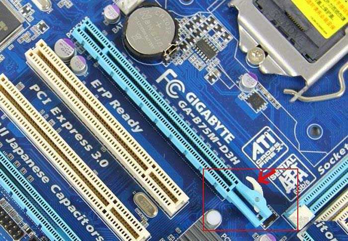 显卡卡在插槽拔不出来是什么原因? 显卡无法拆下来的正确处理方法插图2 显卡卡在插槽拔不出来是什么原因? 显卡无法拆下来的正确处理方法插图2