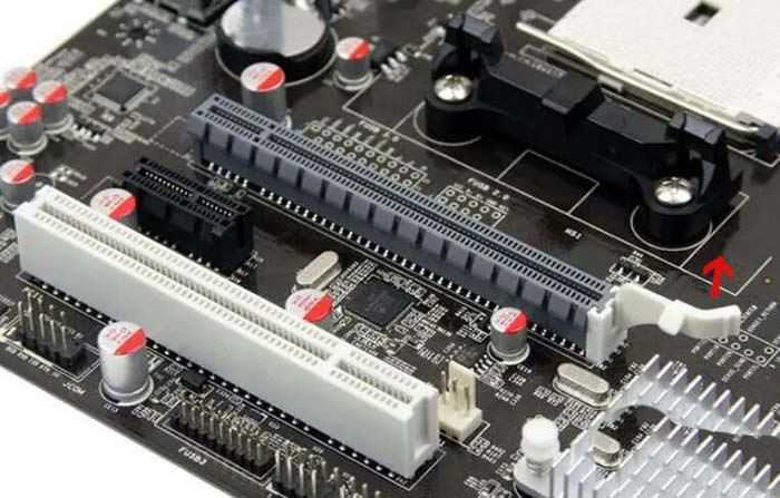 显卡卡在插槽拔不出来是什么原因? 显卡无法拆下来的正确处理方法插图3 显卡卡在插槽拔不出来是什么原因? 显卡无法拆下来的正确处理方法插图3