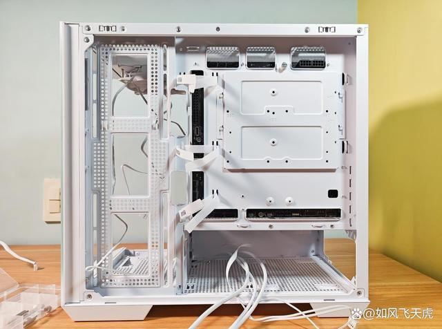 4K+高刷+高色域+超准色彩! 微星MAG274UPF电竞显示器详细评测插图32 4K+高刷+高色域+超准色彩! 微星MAG274UPF电竞显示器详细评测插图32