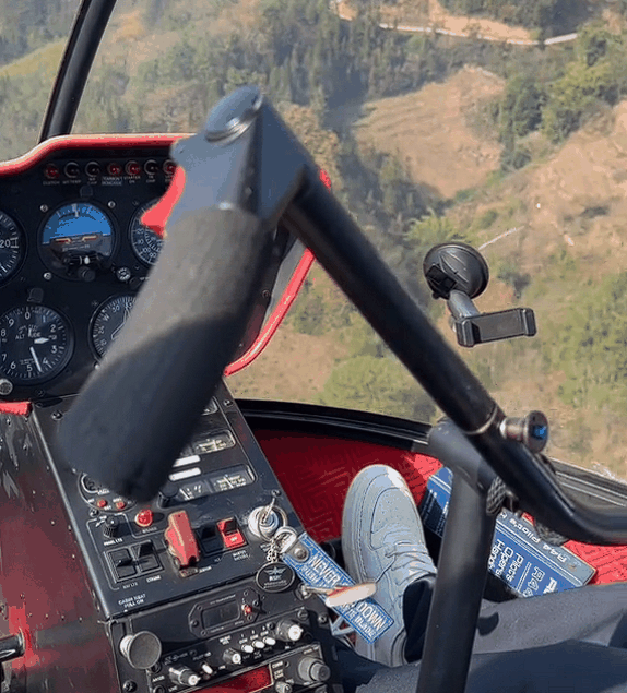 合法合规！广西男子开直升机回村过年：一小时油耗800元