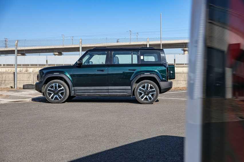 纯电四驱+方盒子真能越野？奇瑞iCAR 03试驾体验