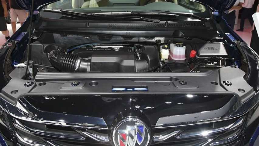 全新别克GL8插混，比丰田更适合跑高速，卖20多万能赢腾势？