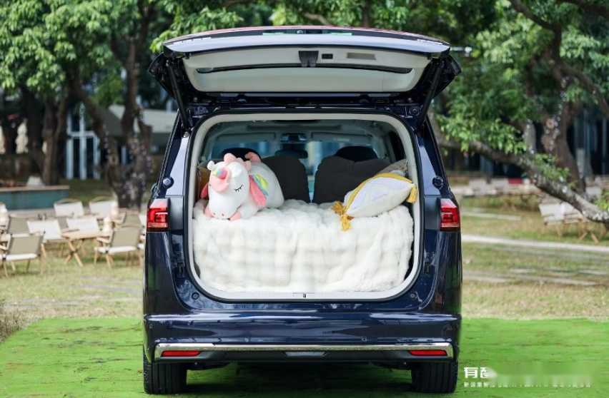 20万级别插混MPV 高性价比之选 瑞风RF8上市