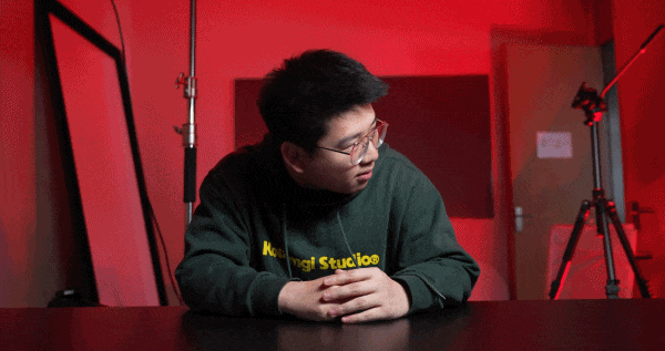 别嫌手机屏幕大了!3寸真小屏手机来了 我怕你把持不住插图20 别嫌手机屏幕大了!3寸真小屏手机来了 我怕你把持不住