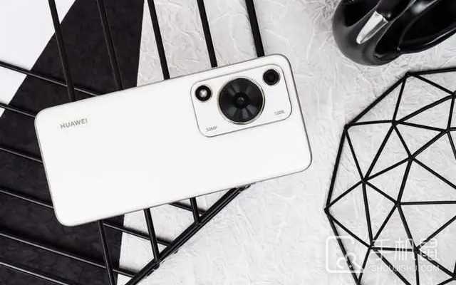 华为畅享70Pro怎么设置壁纸主题？华为畅享70Pro壁纸主题如何修改