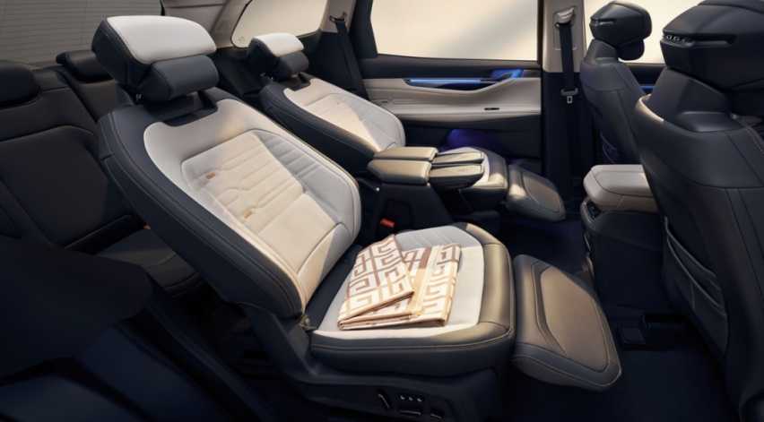 2.0T大马力E混动 vs 2.5L双擎，混动只要“省油”就够了吗插图7