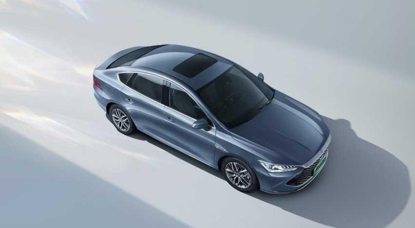 秦PLUS荣耀版7.98万元起震撼上市,拉开“电比油低”大幕插图5 秦PLUS荣耀版7.98万元起震撼上市,拉开“电比油低”大幕