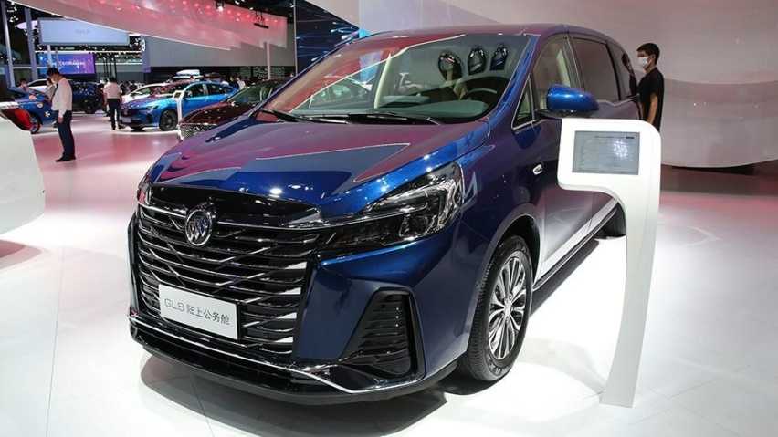 全新别克GL8插混，比丰田更适合跑高速，卖20多万能赢腾势？