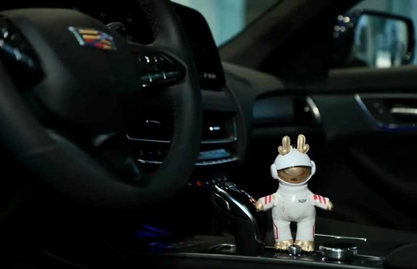 “豪华后驱 龍重登场”全新CT5快闪巡游成都站插图3 “豪华后驱 龍重登场”全新CT5快闪巡游成都站