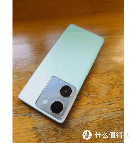 vivo Y100:一款高性价比的入门级智能手机插图3 vivo Y100:一款高性价比的入门级智能手机