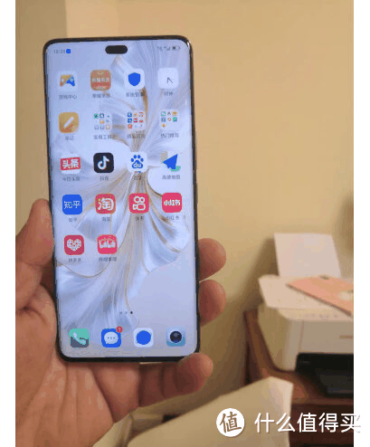 春节送礼，就送荣耀100 Pro，保护家人的眼睛