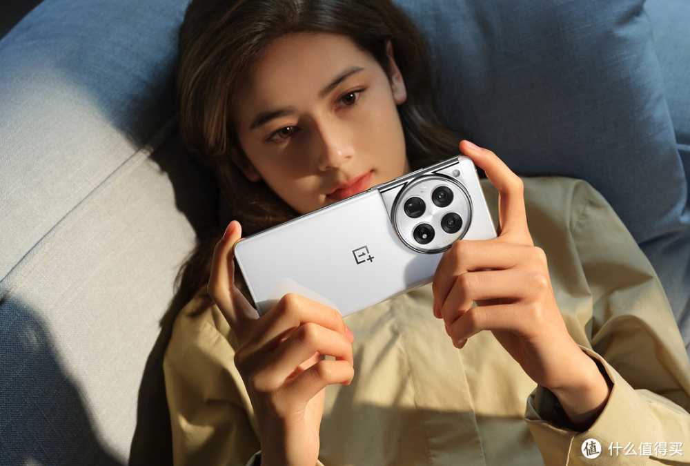 12GB+256GB突降1170元，5000mAh+67W+87万，如今沦为千元机