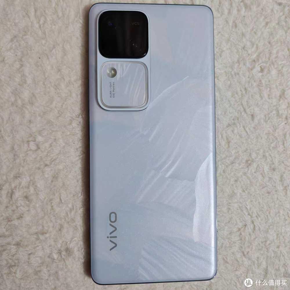 12+512GB版本已降至2298元,vivo S18的性价比怎么样?插图2 12+512GB版本已降至2298元,vivo S18的性价比怎么样?