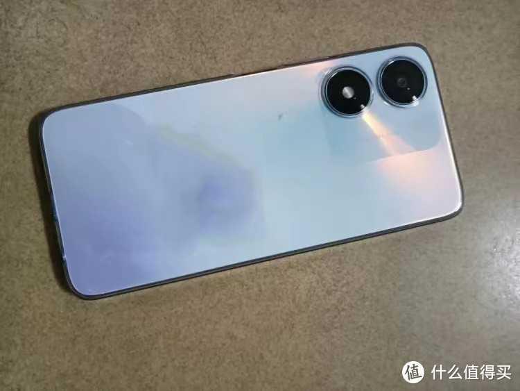 荣耀百元性价比之王：5200mAh大电池+90Hz+11GB，仅869元