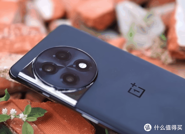 从3099元跌到1872元，16GB+1.5K屏+100W快充，满血旗舰没利润了