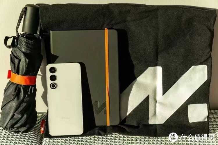 性价比之王：三星屏幕+第三代骁龙8+2亿像素，仅3499元