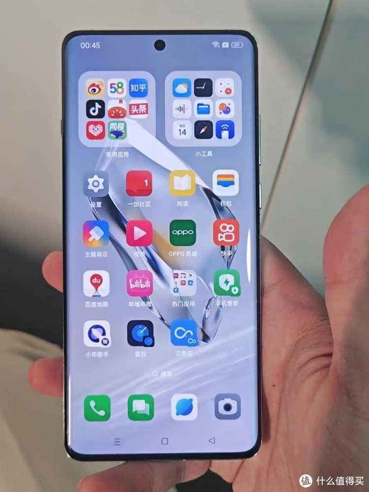 真我GT5 Pro vs 一加12:性价比大战,你选择哪款?插图3 真我GT5 Pro vs 一加12:性价比大战,你选择哪款?