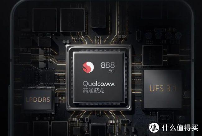 这应该是目前价格最低的一款折叠屏了，三星Z Flip3降至3299元！