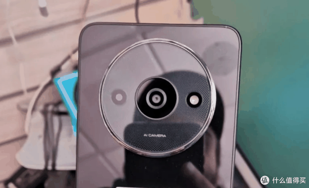 比iPhone15良心！小米将推“13Ultra”百元机，正面为90Hz屏幕？