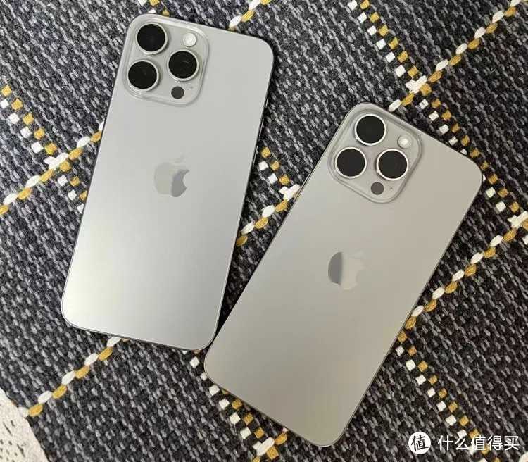 iPhone15Pro Max跌价1300元，降至史低价，售价更亲民了