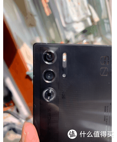 搭配6500mAh的大电池红魔9 Pro，不但续航能力强，性能非常的强悍