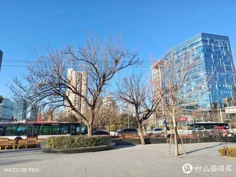 魅族高端机沦为亲民价：骁龙8Gen2+2K三星屏+三主摄，跌至2799元