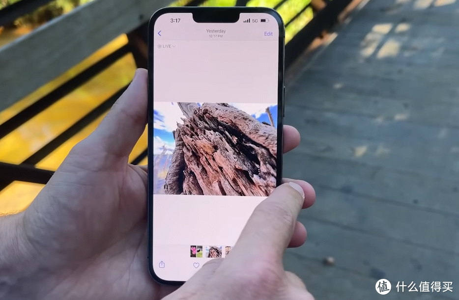 苹果销量霸榜：iPhone15Pro Max销量第三，售价更亲民了