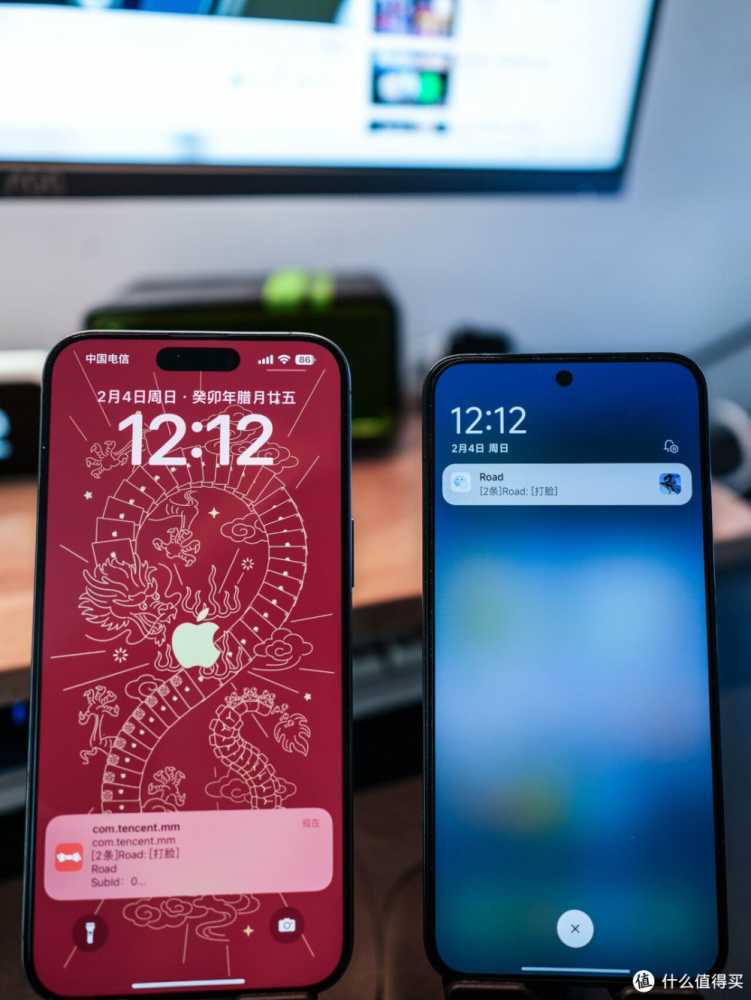 手机双持"现象分析：小众群体的选择与需求