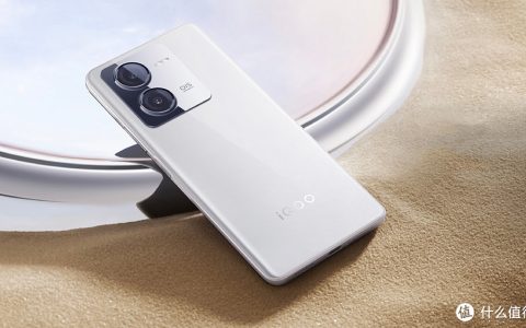 千元机诞生“新机皇”，120W+光学防抖，12GB+512GB才卖1695元