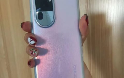 OPPO沦为千元市场：6400万+80W+256GB，跌至1799元