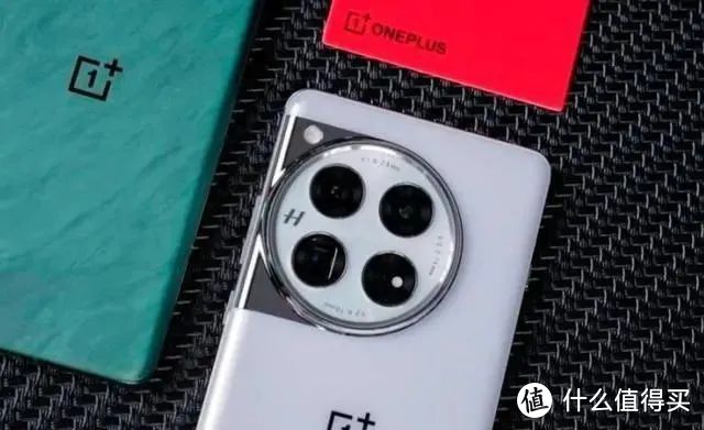 红米的时代已经结束？骁龙8Gen2降至2599，100W快充+1TB大内存