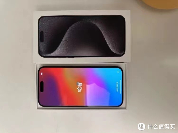 库克按捺不住爆发了：iPhone15Pro Max跌价1150元，售价更加亲民