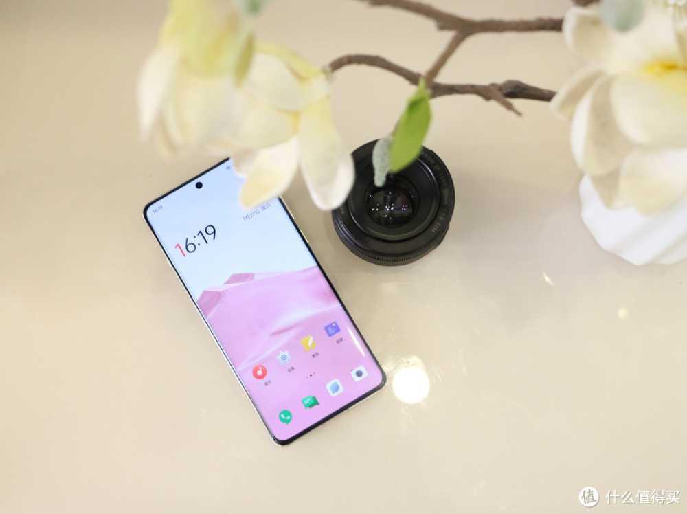 深评测 篇二百四十：这才是我心中绝美手机，用了一个月，说说我对一加12外观设计想法