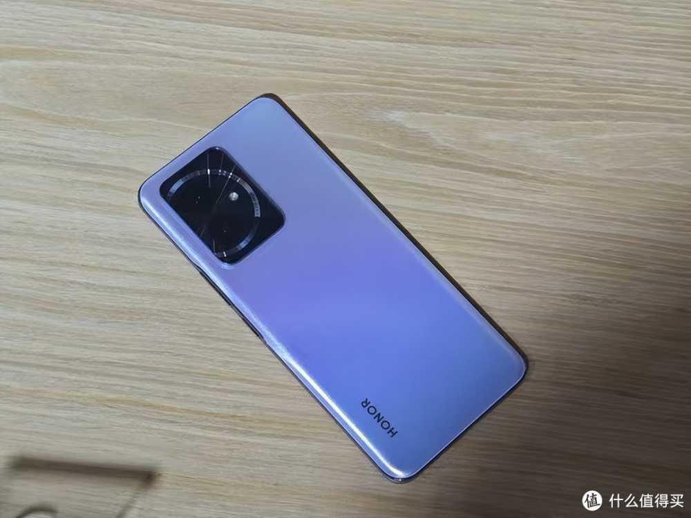 超高好评，年轻人的拍摄伴侣，单反级主摄+绿洲护眼屏+12GB+256GB