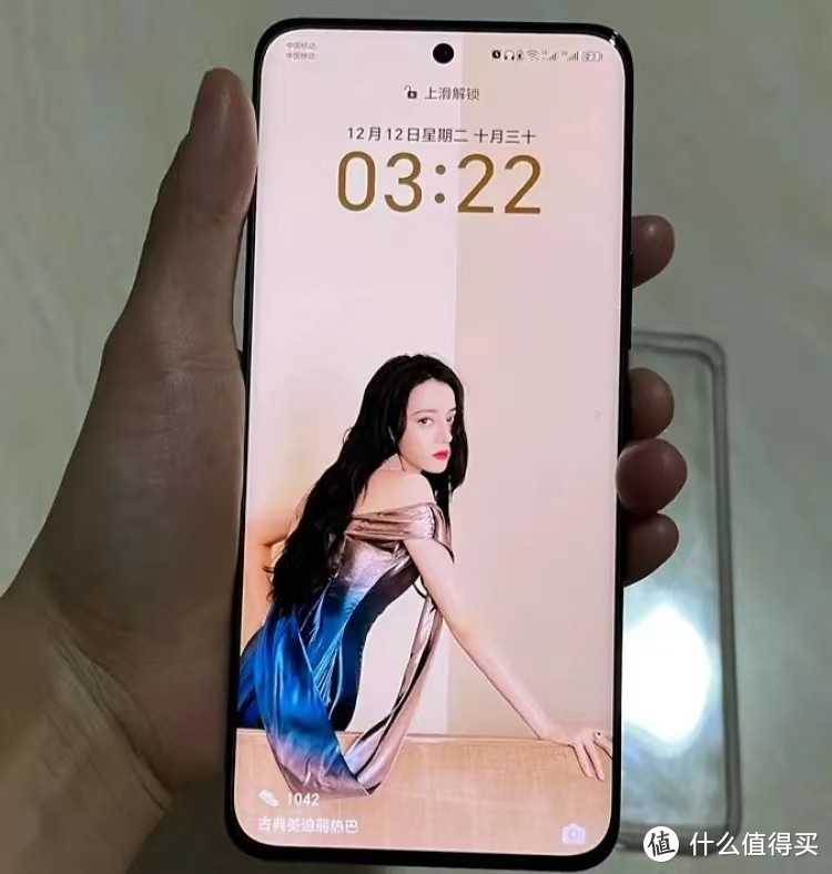 荣耀100跌至2299元，单反机索尼IMX906影像，3840Hz高频护眼屏