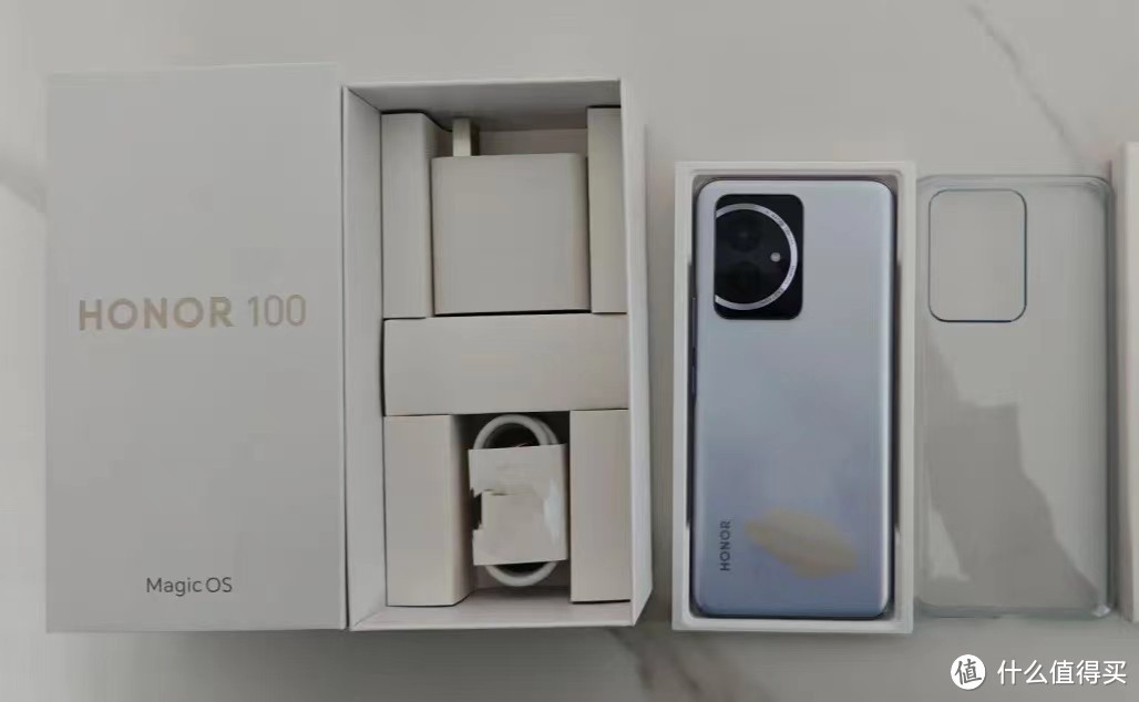 荣耀100跌至2299元，单反机索尼IMX906影像，3840Hz高频护眼屏