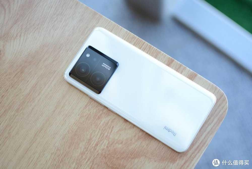 天玑9200+芯片|IMX800|IP68防水，16GB+512GB旗舰跌至2499元