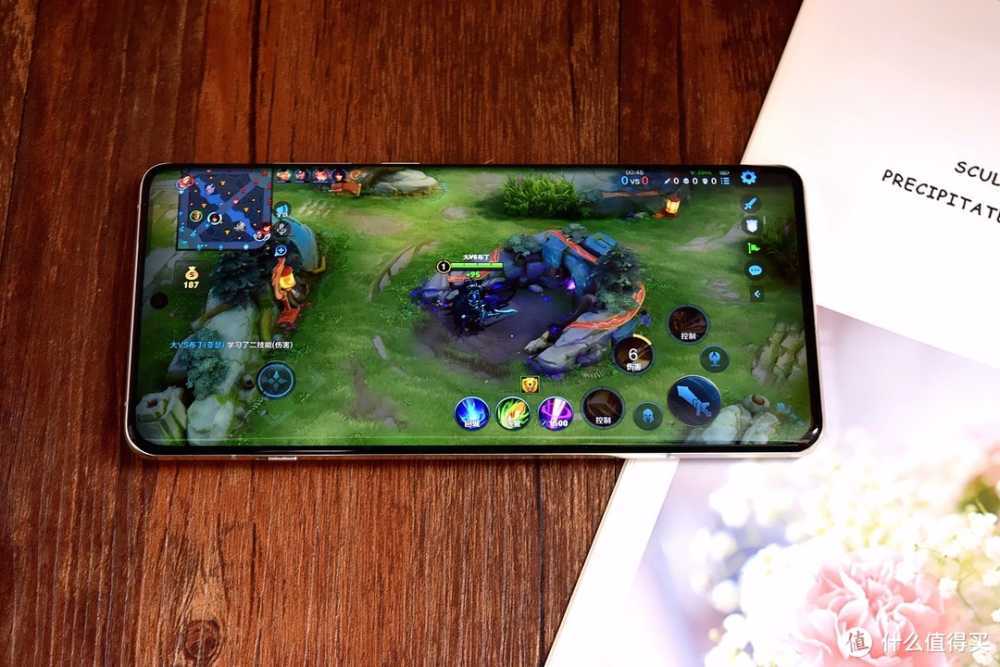 一加十周年数字旗舰，哈苏全焦段超光影加持:一加12上手体验！