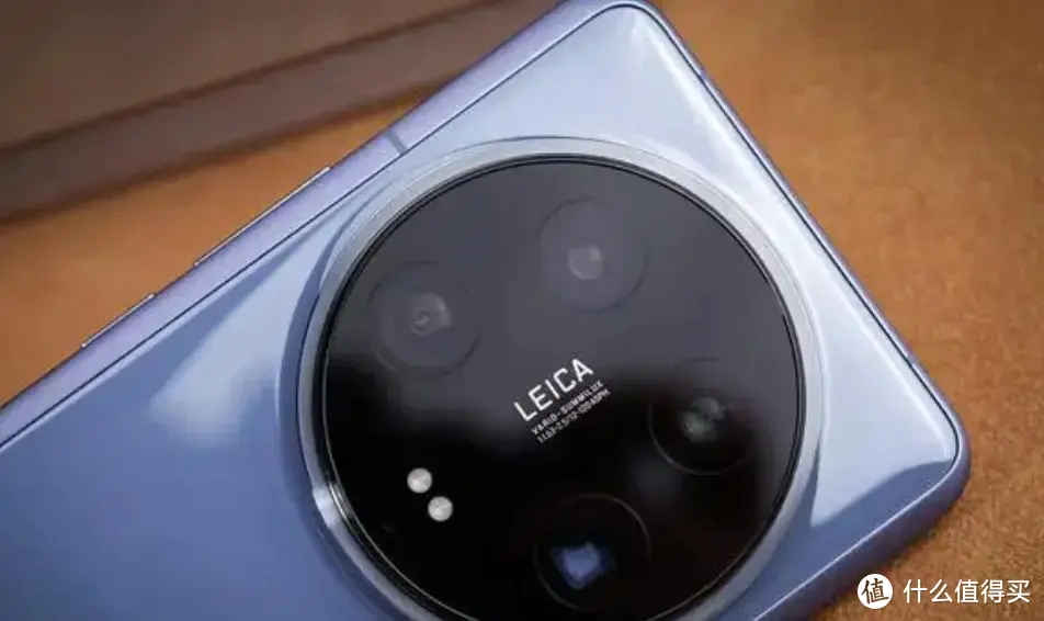 腕上手机，唱片手机、28000mAh超大电池手机，MWC 2024新机大赏