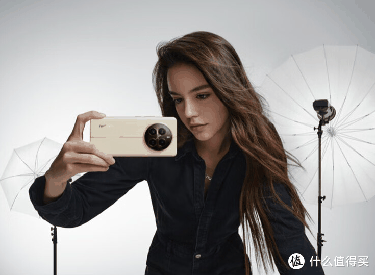 120倍变焦+5000mAh+2160Hz屏，仅1599元，堪称千元影像之王