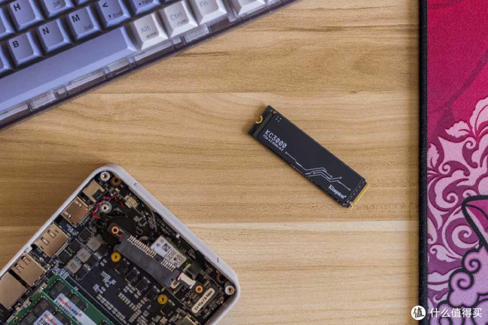 开学季游戏装备大换新，五款值得入手的高性能电竞游戏装备分享