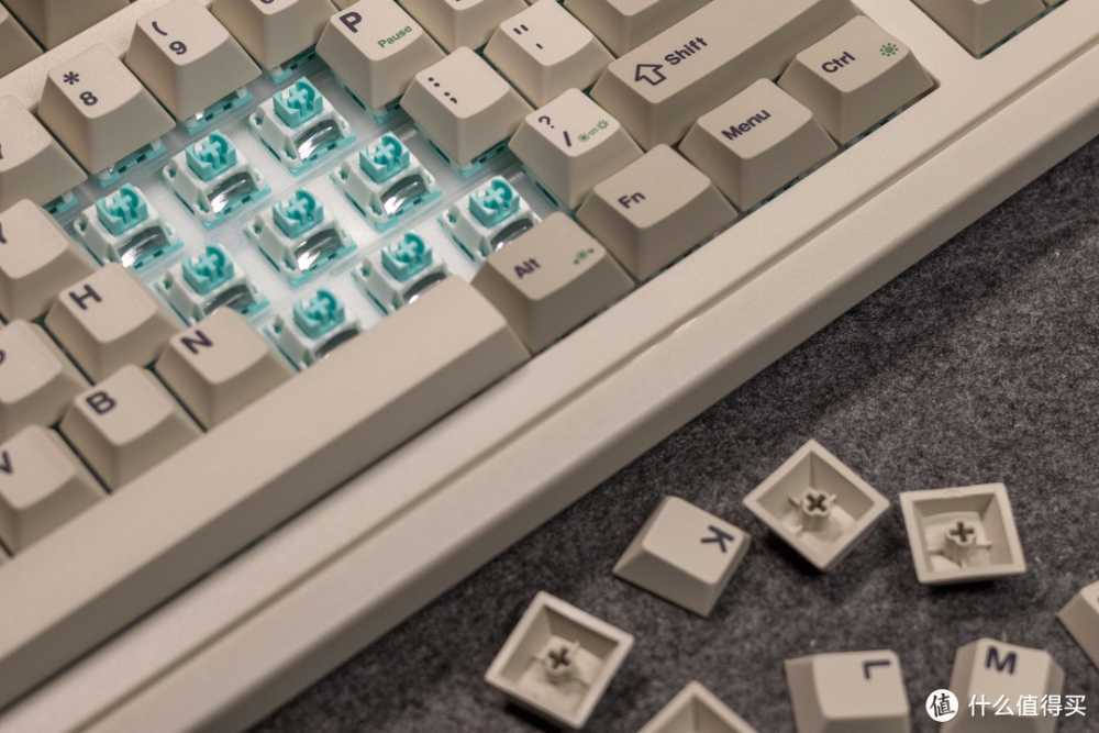 开学季游戏装备大换新，五款值得入手的高性能电竞游戏装备分享