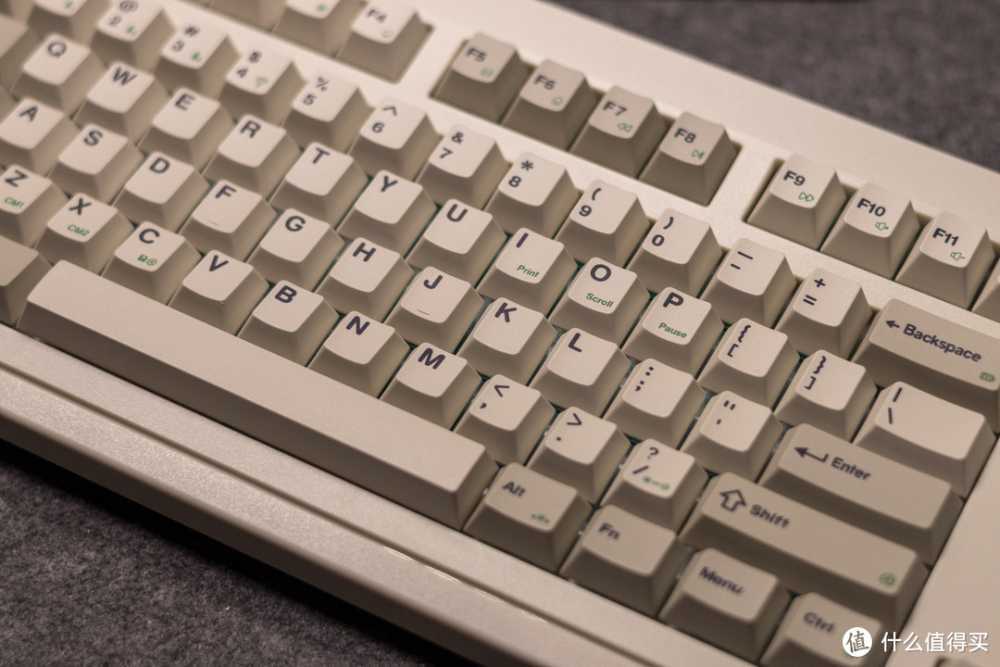 开学季游戏装备大换新，五款值得入手的高性能电竞游戏装备分享