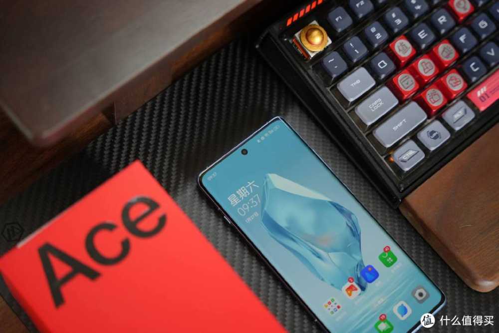 开学季,粉碎压岁钱,当然是要买手机了!适合学生党入手的几款手机推荐,看这篇就够了!插图1 开学季,粉碎压岁钱,当然是要买手机了!适合学生党入手的几款手机推荐,看这篇就够了!