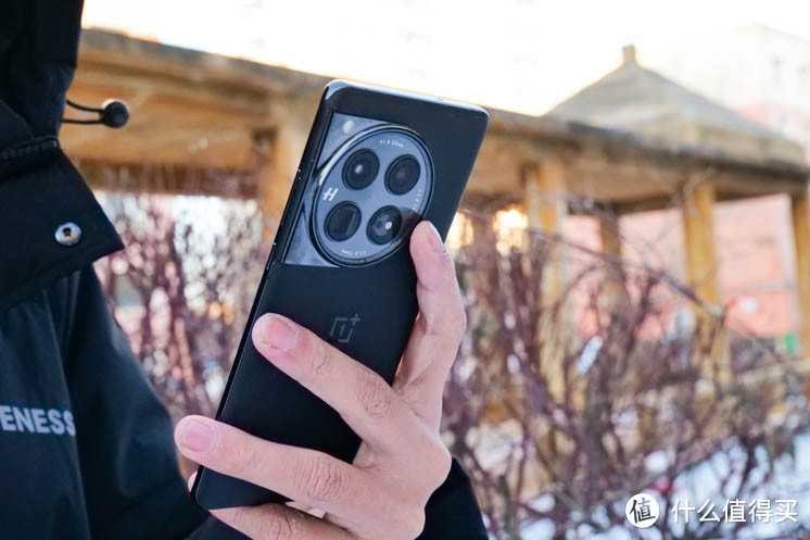 极客数码屋 篇二百一十七：一加12全体验，质感提升、性能拉满，还很有性价比